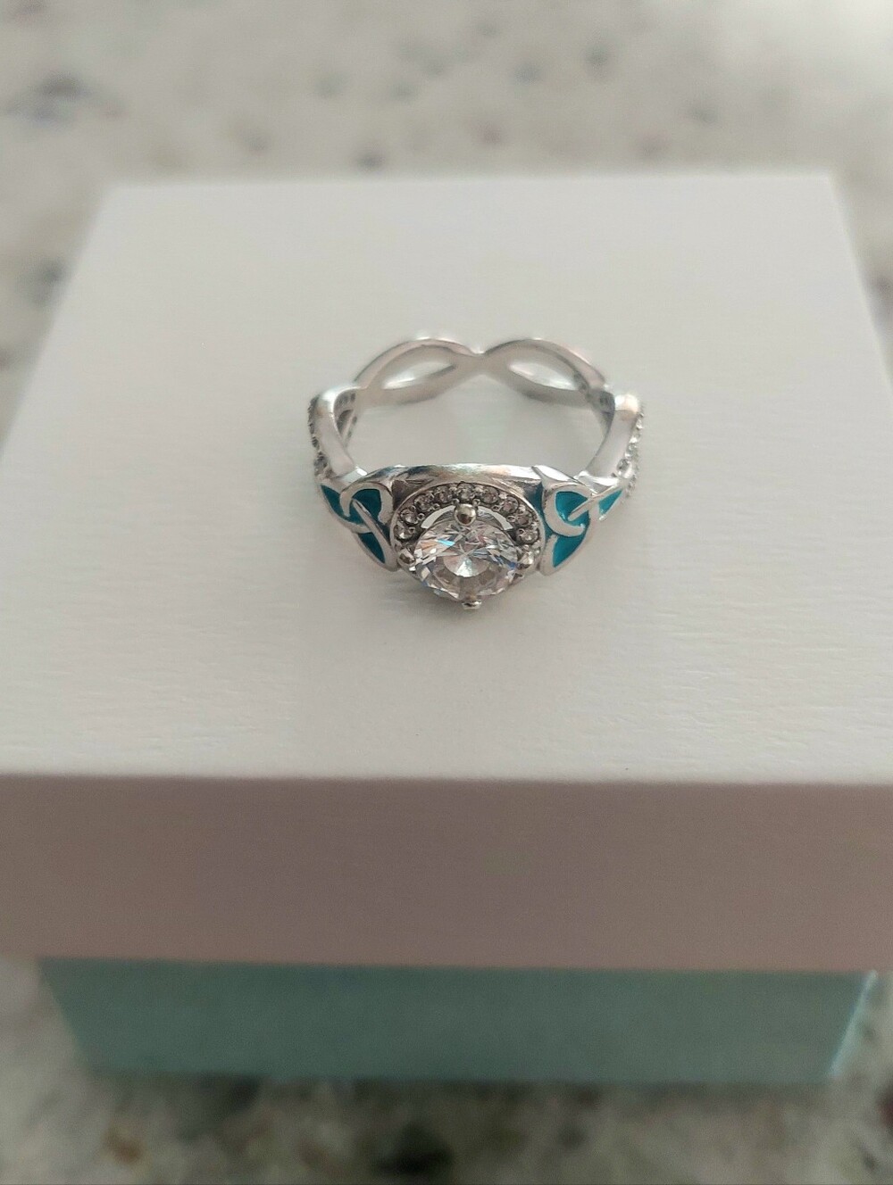 Serene Western Interwoven Lucky Leaf Ring Sterling Silver Moissanite Size 7 - Picture 5 of 10